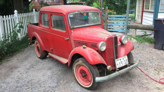 1953-Datsun-6147-ute-red-Japanese-Nostaglic-Car-1001x565-1.jpg