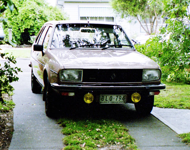 Renault20tsFront.JPG