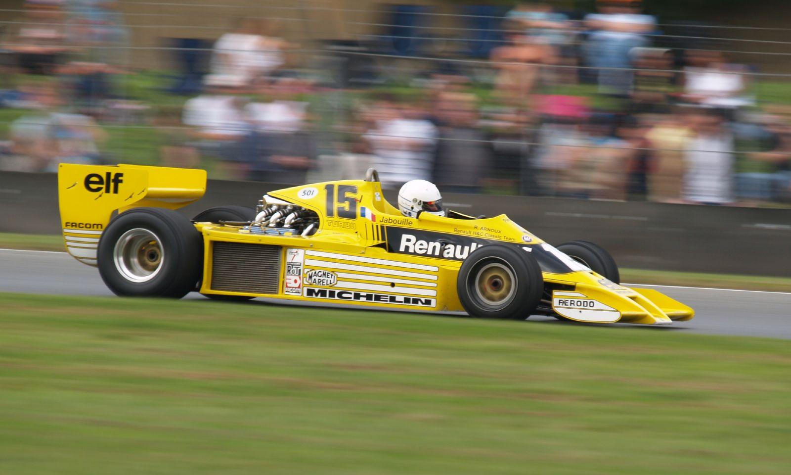 Renault_RS01_Arnoux_2007.jpg